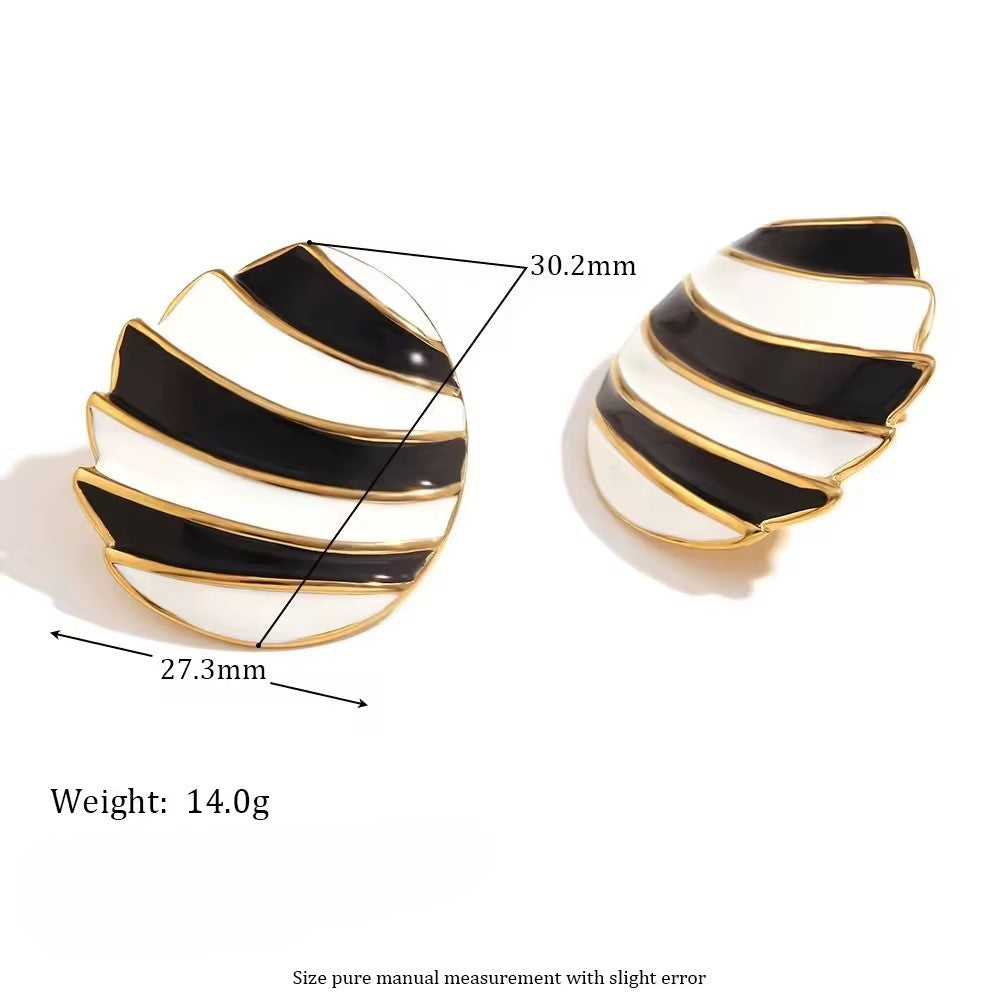 Mariselle Shell Studs