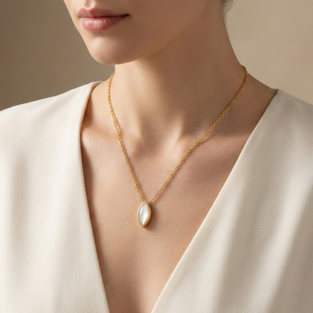 Luna Marquise Pendant Necklace