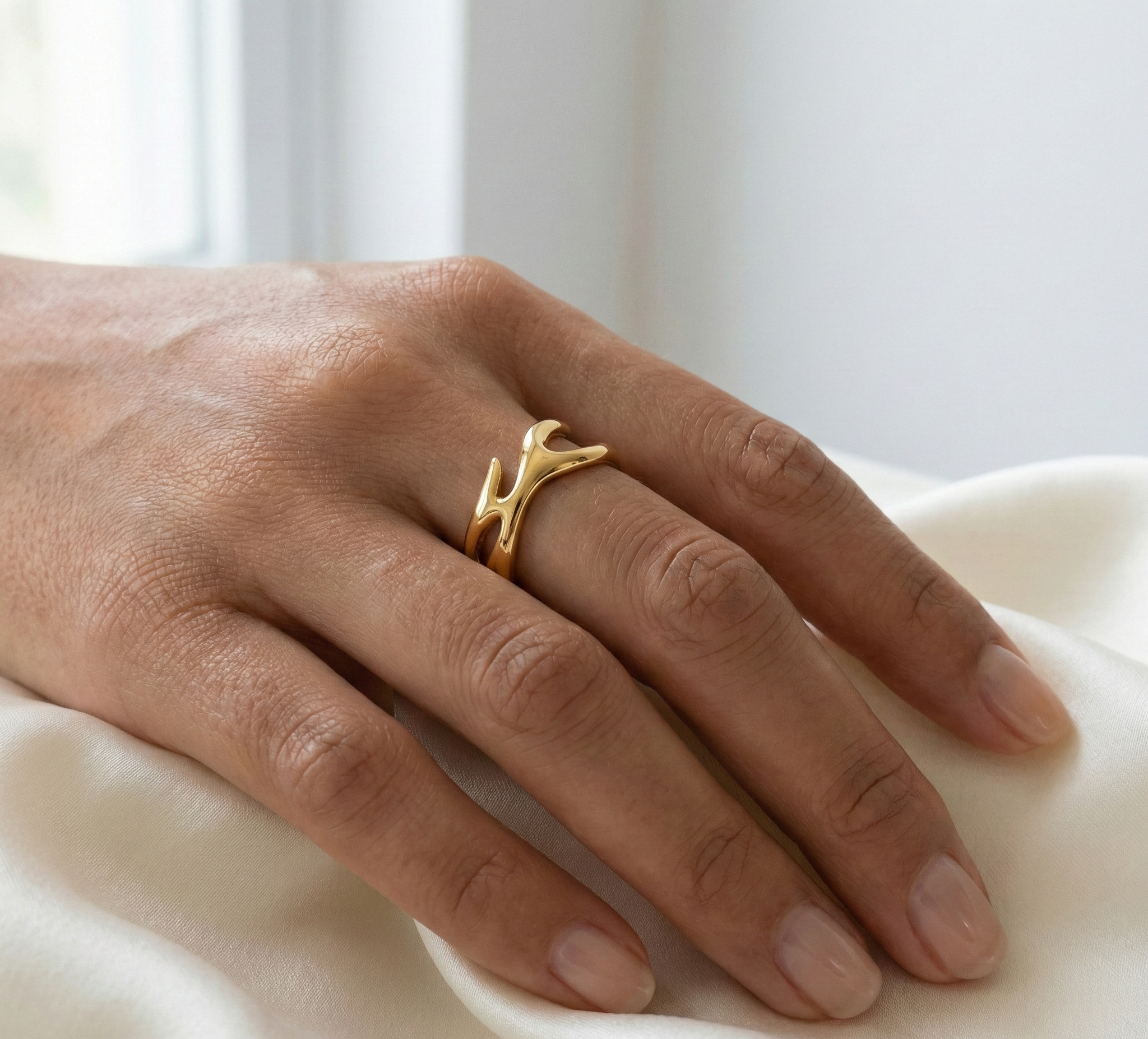 Flame totem ring