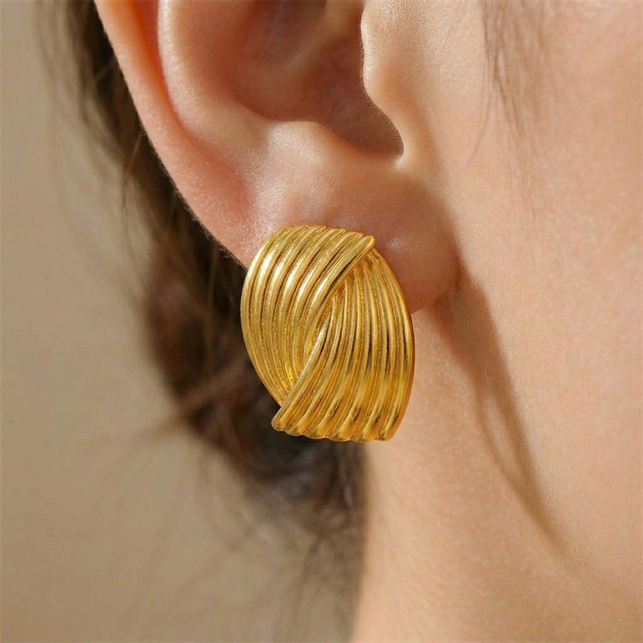Valora Twist Studs